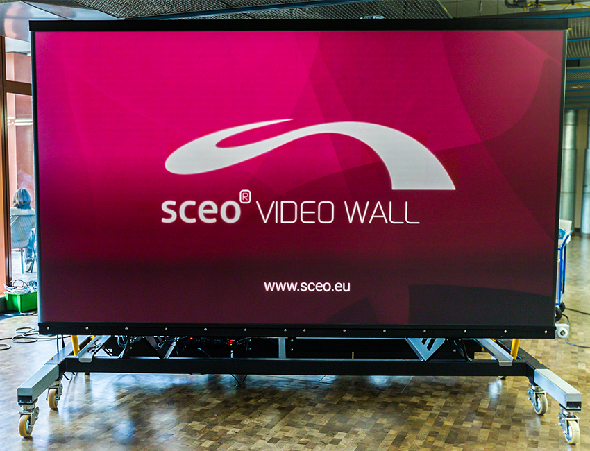 Telebim P3.91 o wymiarach 2,5mx4m wraz z systemem mocowań i sterowania